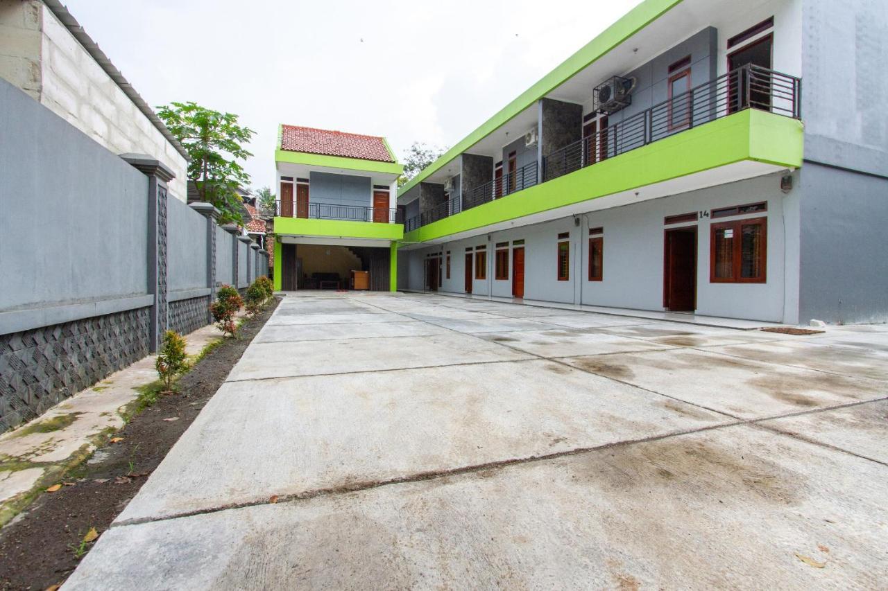 Spot On 2891 999 Guest House Sumedang Екстер'єр фото