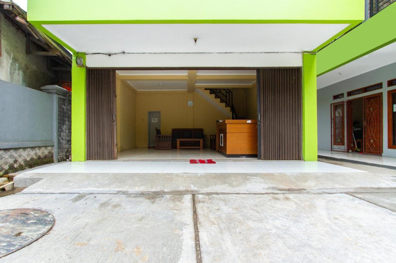 Spot On 2891 999 Guest House Sumedang Екстер'єр фото