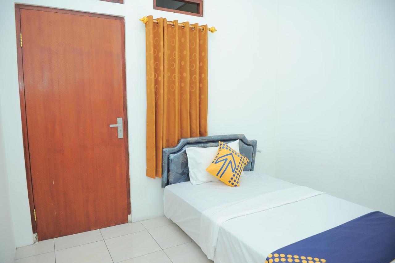 Spot On 2891 999 Guest House Sumedang Екстер'єр фото
