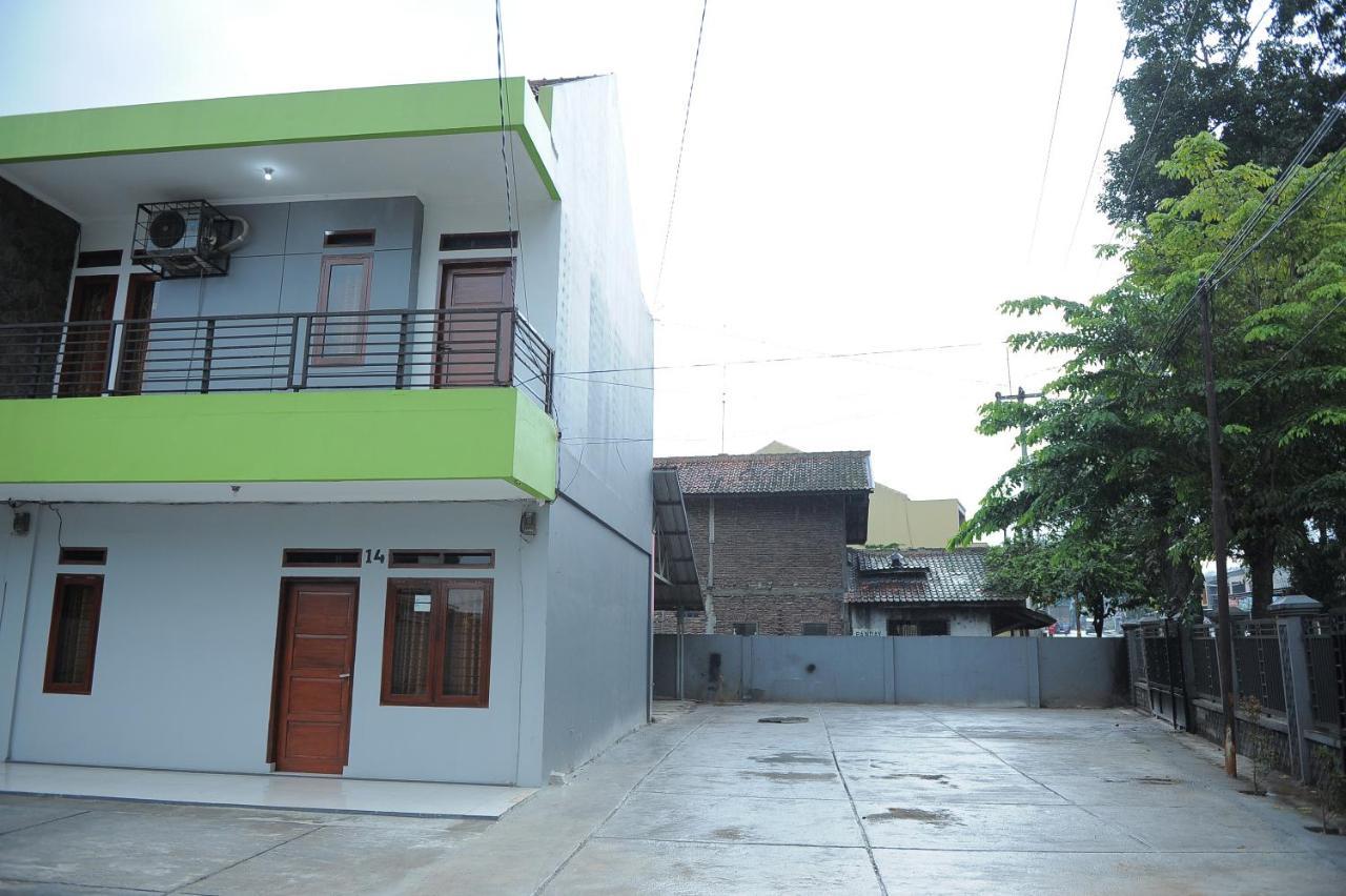 Spot On 2891 999 Guest House Sumedang Екстер'єр фото